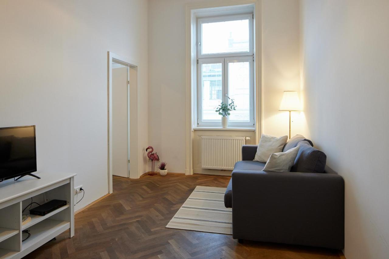 Hernalser Gürtel I By Easyb&b * Wien